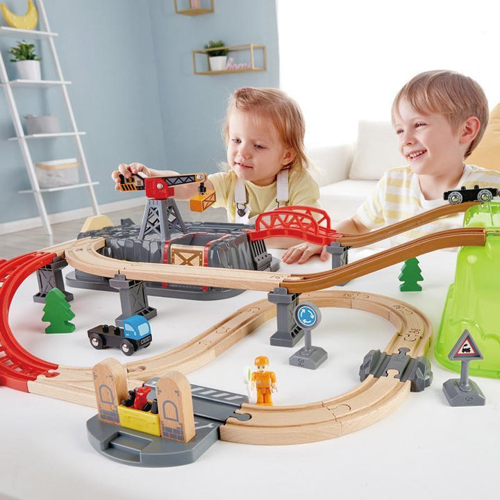Hape Railway Bucket Builder Set-Toys & Learning-Hape-027588-babyandme.ca