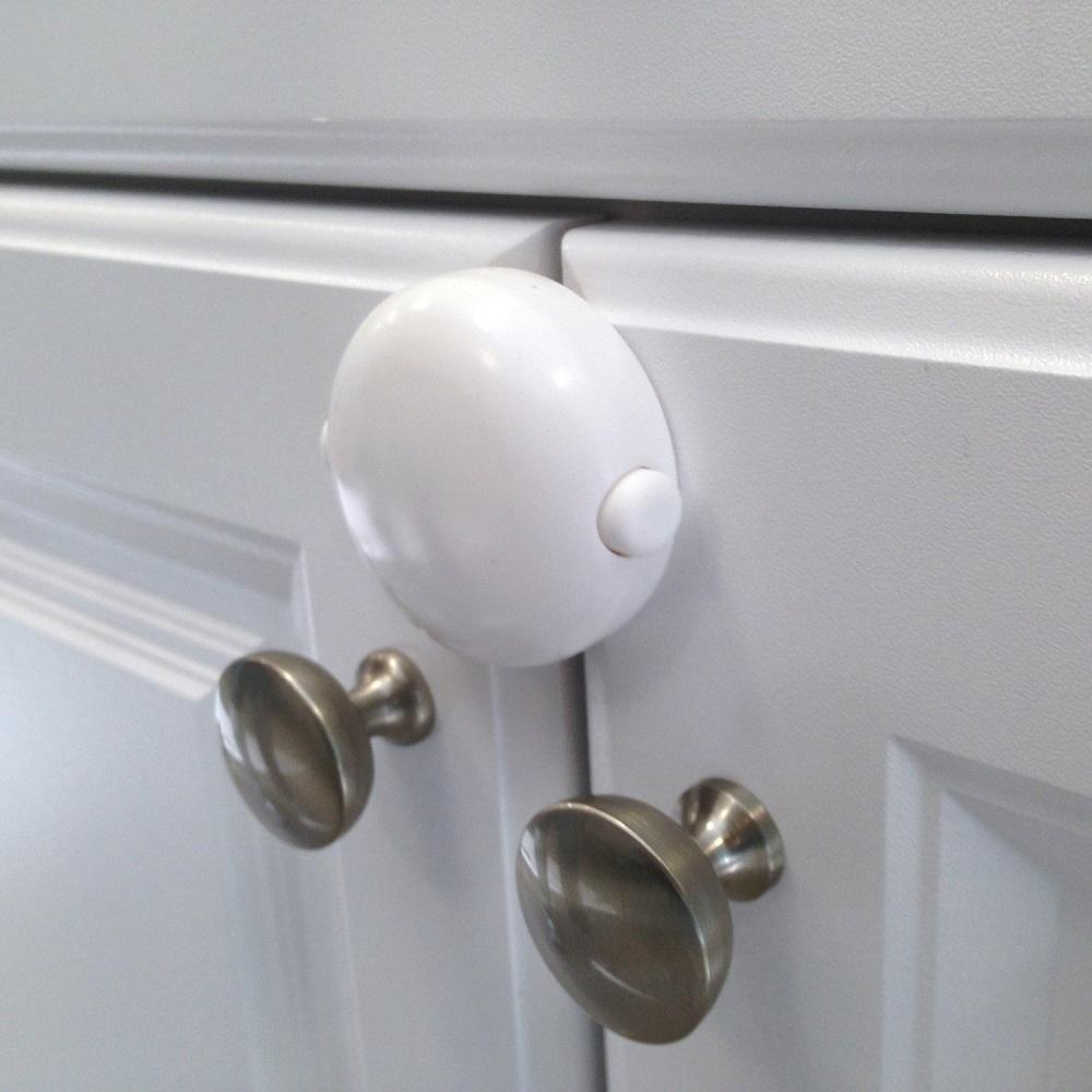 Qdos Adhesive Double Door Lock (White)-Health-Qdos-023673 WH-babyandme.ca