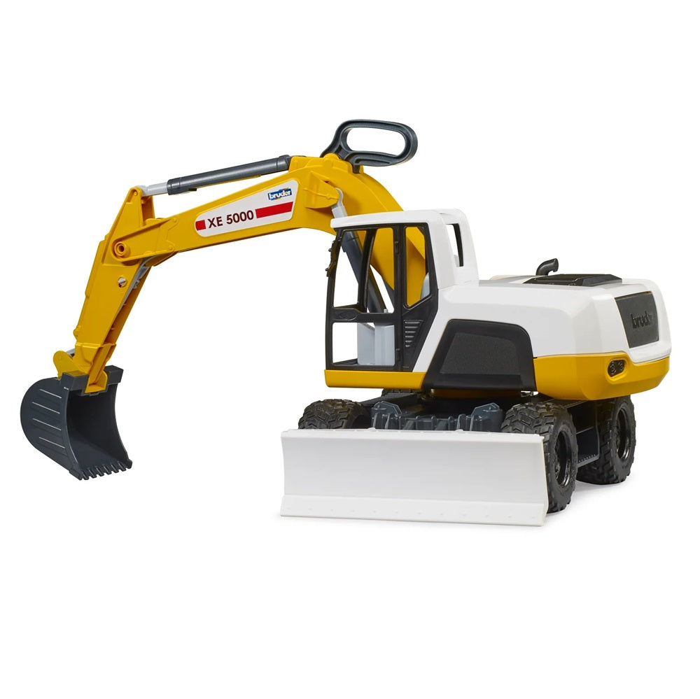 Bruder Excavator 2 Years+