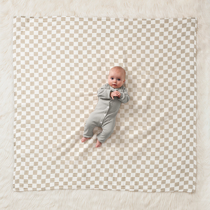 Itzy Ritzy Breastfeeding Boss (Toast Checkerboard)