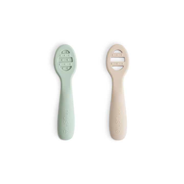 Mushie First Feeding Baby Spoons 2-Pack (Cambridge Blue/Shifting Sand)