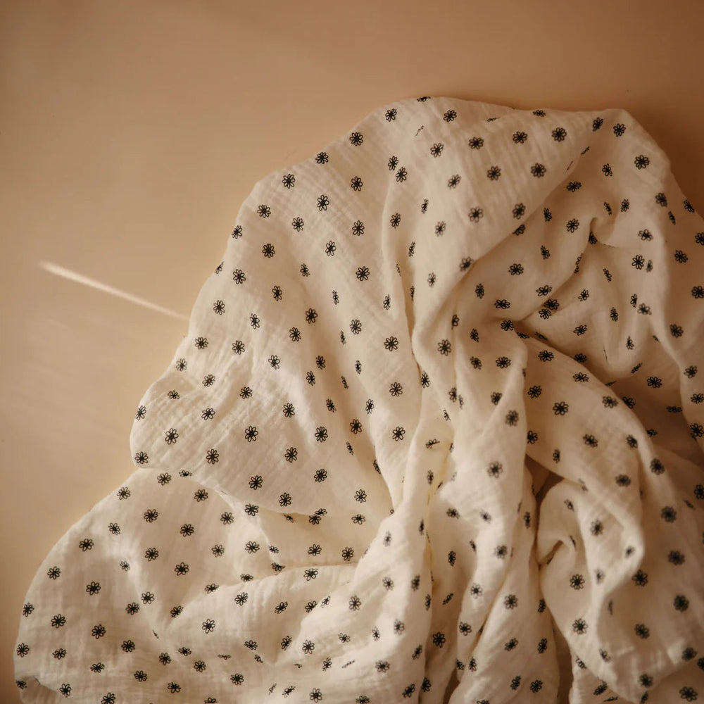 Mushie Organic Cotton Swaddle Blanket (Black Daisy)-Nursery-Mushie-028651 BD-babyandme.ca