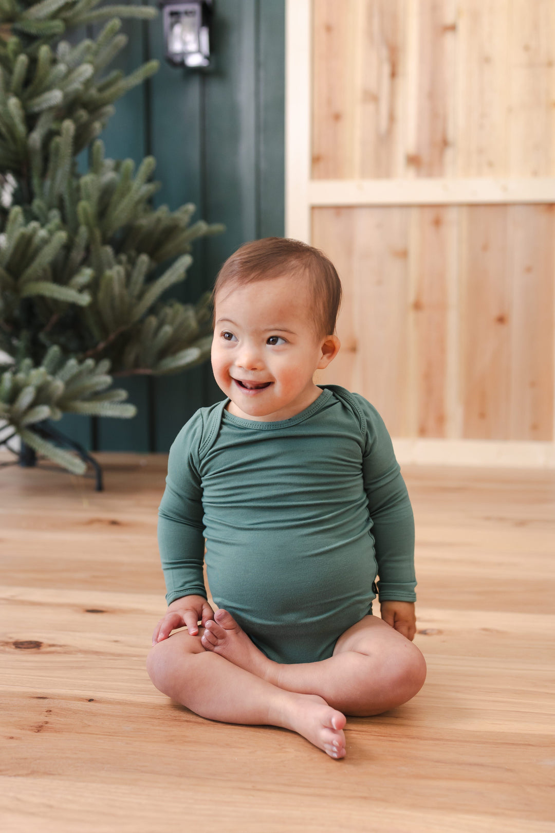 Kyte Baby Long Sleeve Bodysuit (Pine)