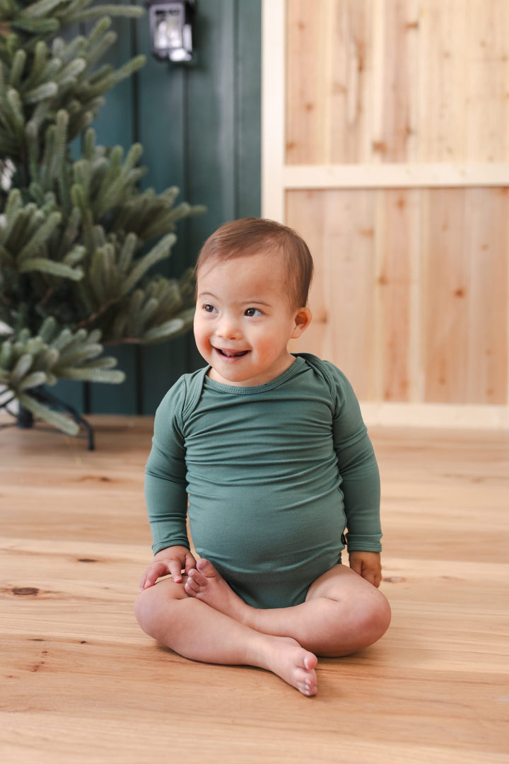 Kyte Baby Long Sleeve Bodysuit (Pine)