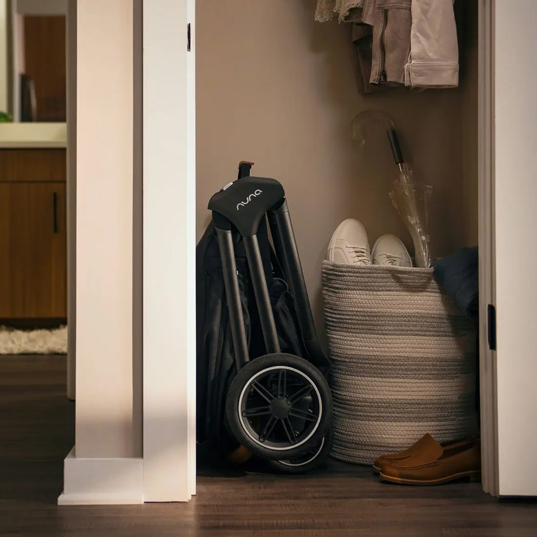 Nuna TRIV™ Next (Caviar)