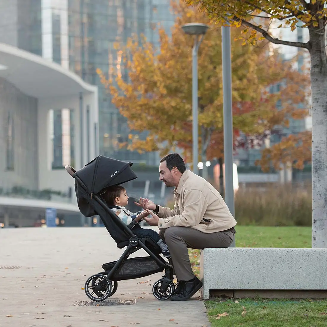 Nuna TRVL™ lx (Caviar)