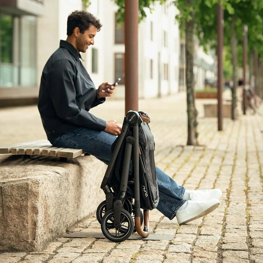 Nuna SWIV™ (Caviar)