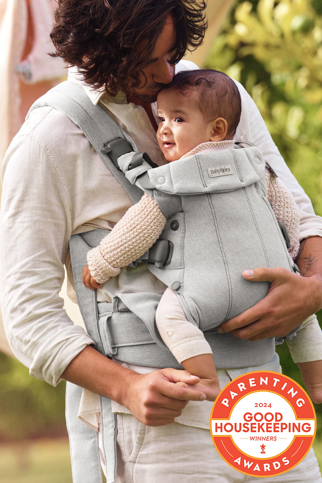 Light baby carrier outlet