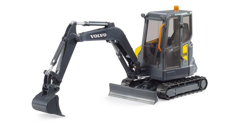 Bruder Volvo ECR40 Compact Excavator