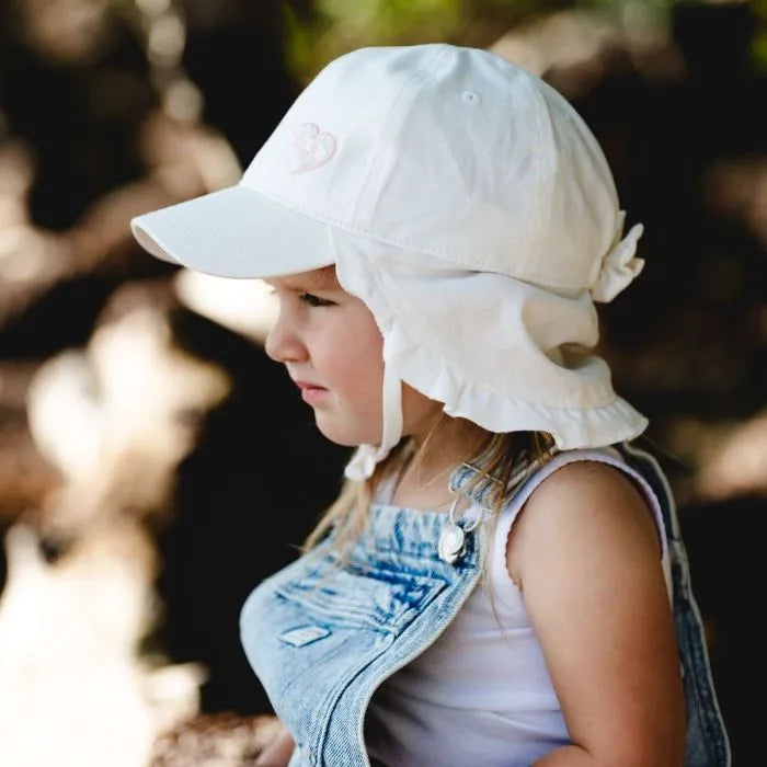 Calikids S2411 Organic Cotton Hat with Ruffles (White)
