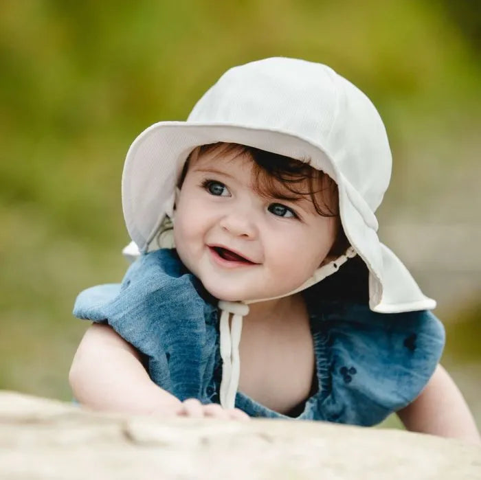 Calikids S2620 Grow With Me Hat (White)