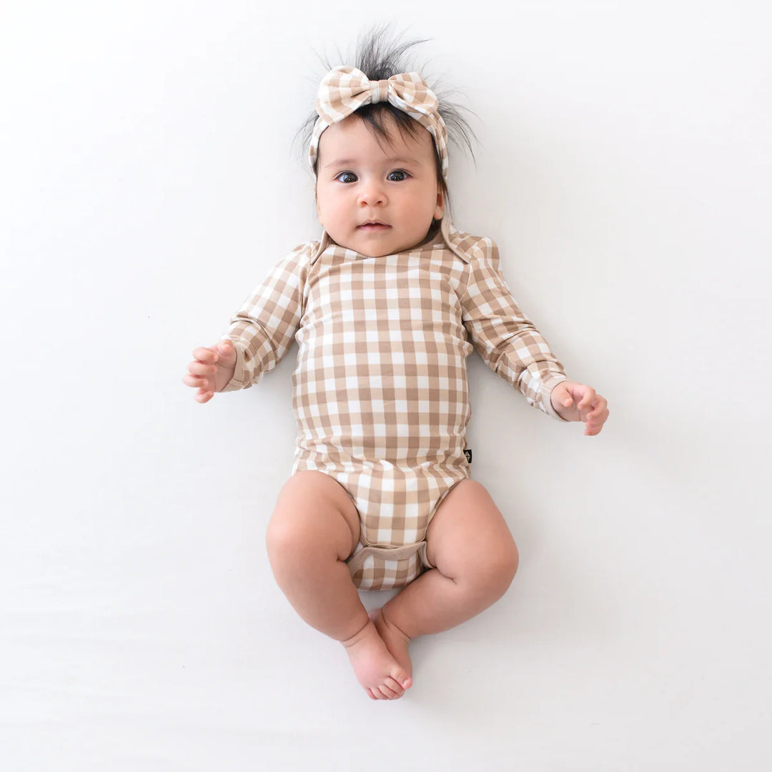 Kyte Baby Long Sleeve Bodysuit (Gingham Bisque)