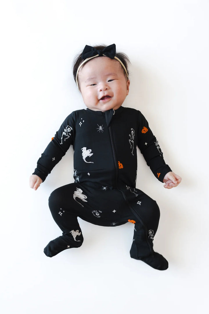 Kyte Baby Long Sleeve Zippered Footie (Halloween Friends)