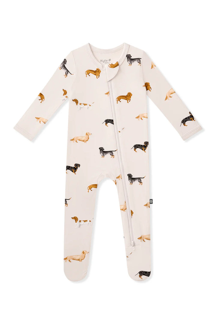 Kyte Baby Long Sleeve Zippered Footie (Dachshund)