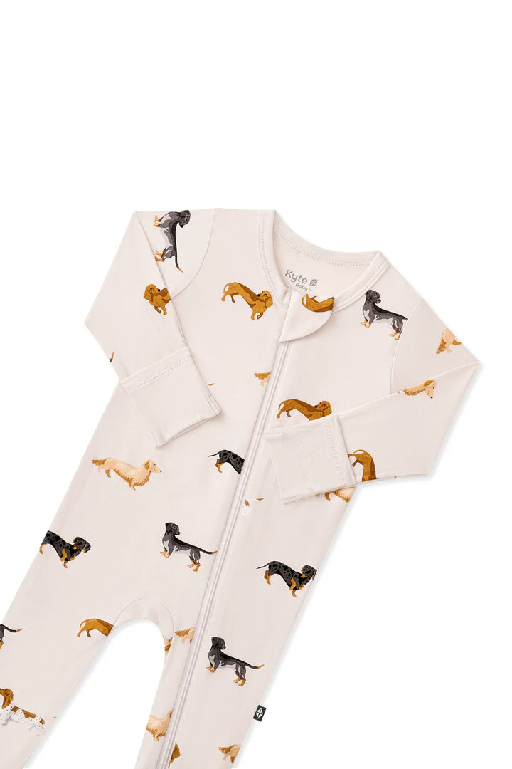 Kyte Baby Long Sleeve Zippered Footie (Dachshund)
