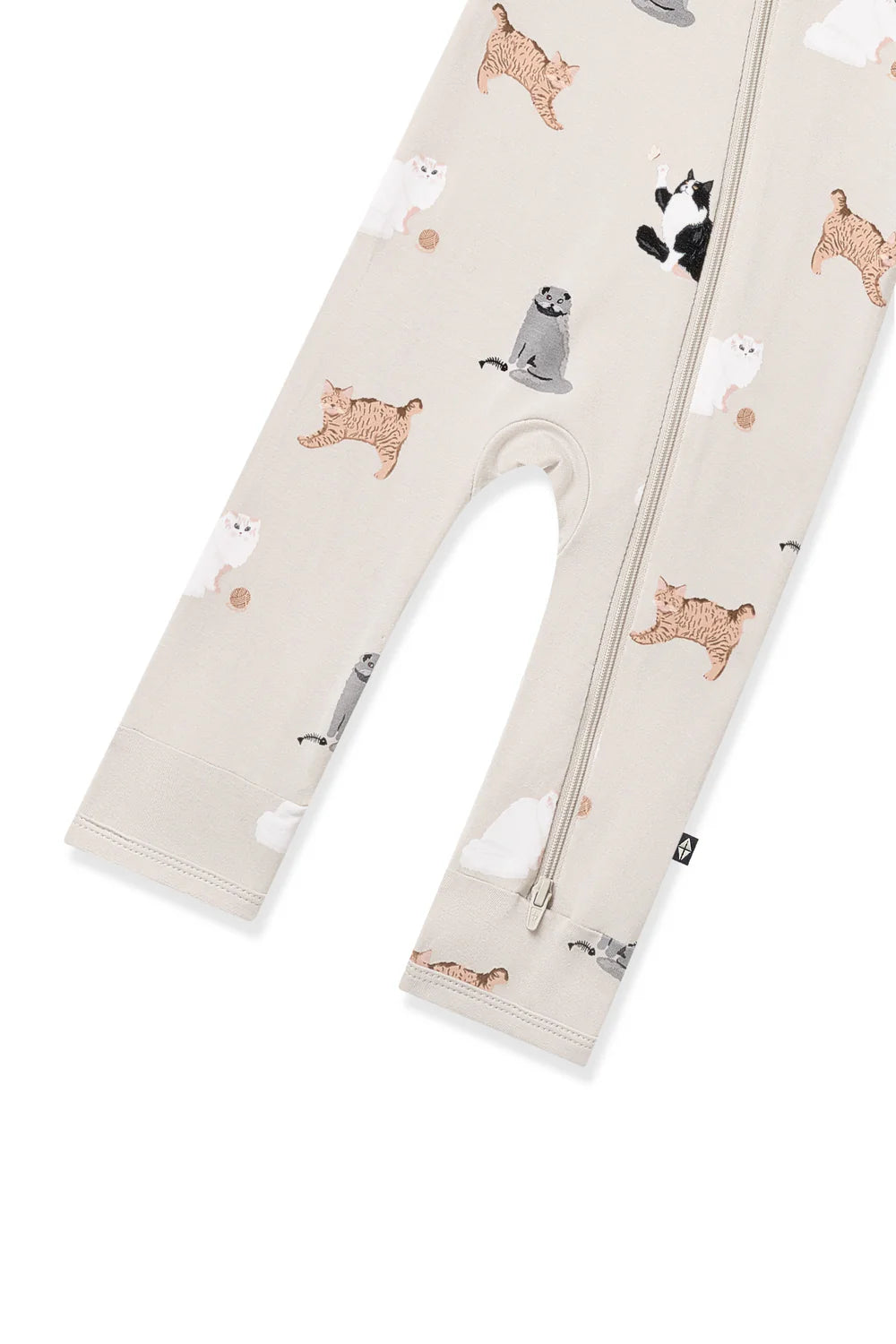 Kyte Baby Long Sleeve Zippered Romper (Fluffy Cat)
