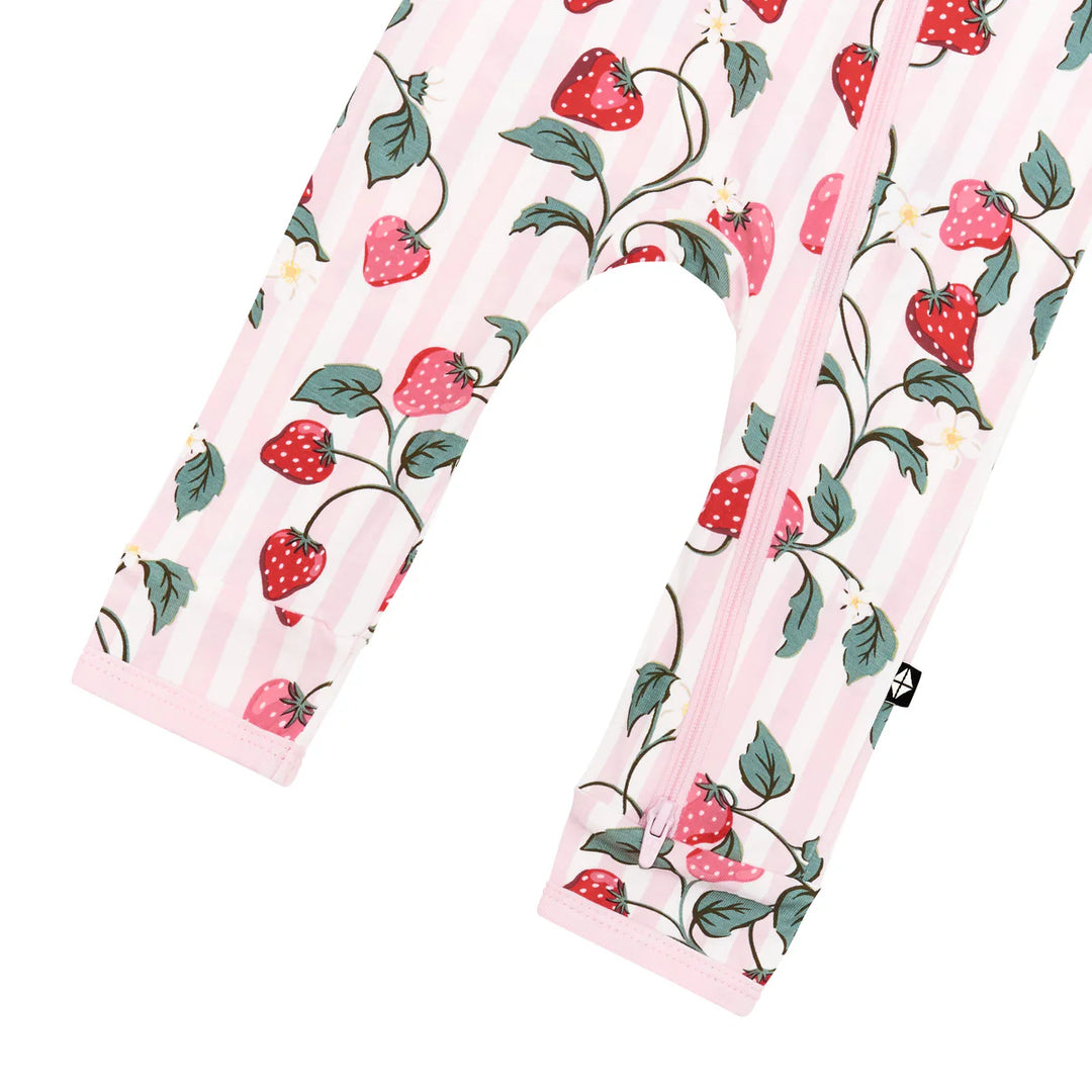 Kyte Baby Long Sleeve Zippered Romper (Strawberry Fields)