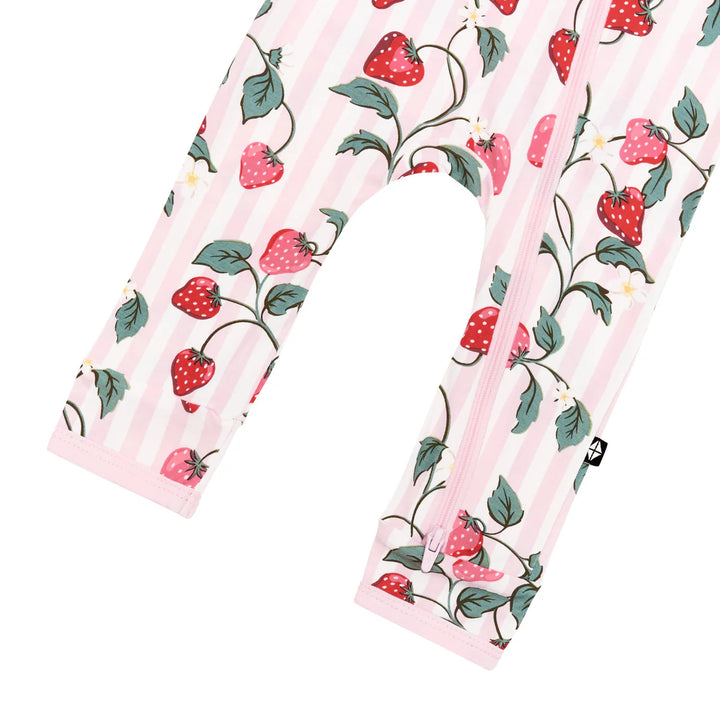Kyte Baby Long Sleeve Zippered Romper (Strawberry Fields)