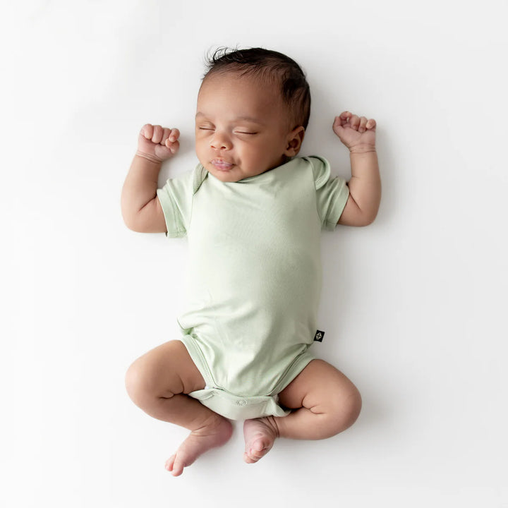 Kyte Baby Short Sleeve Bodysuit (Basil)