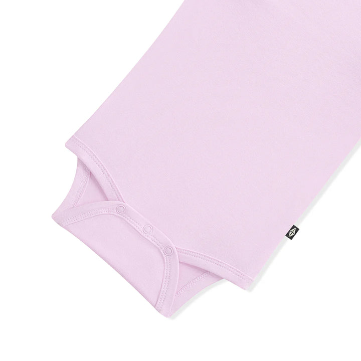 Kyte Baby Short Sleeve Bodysuit (Thistle)