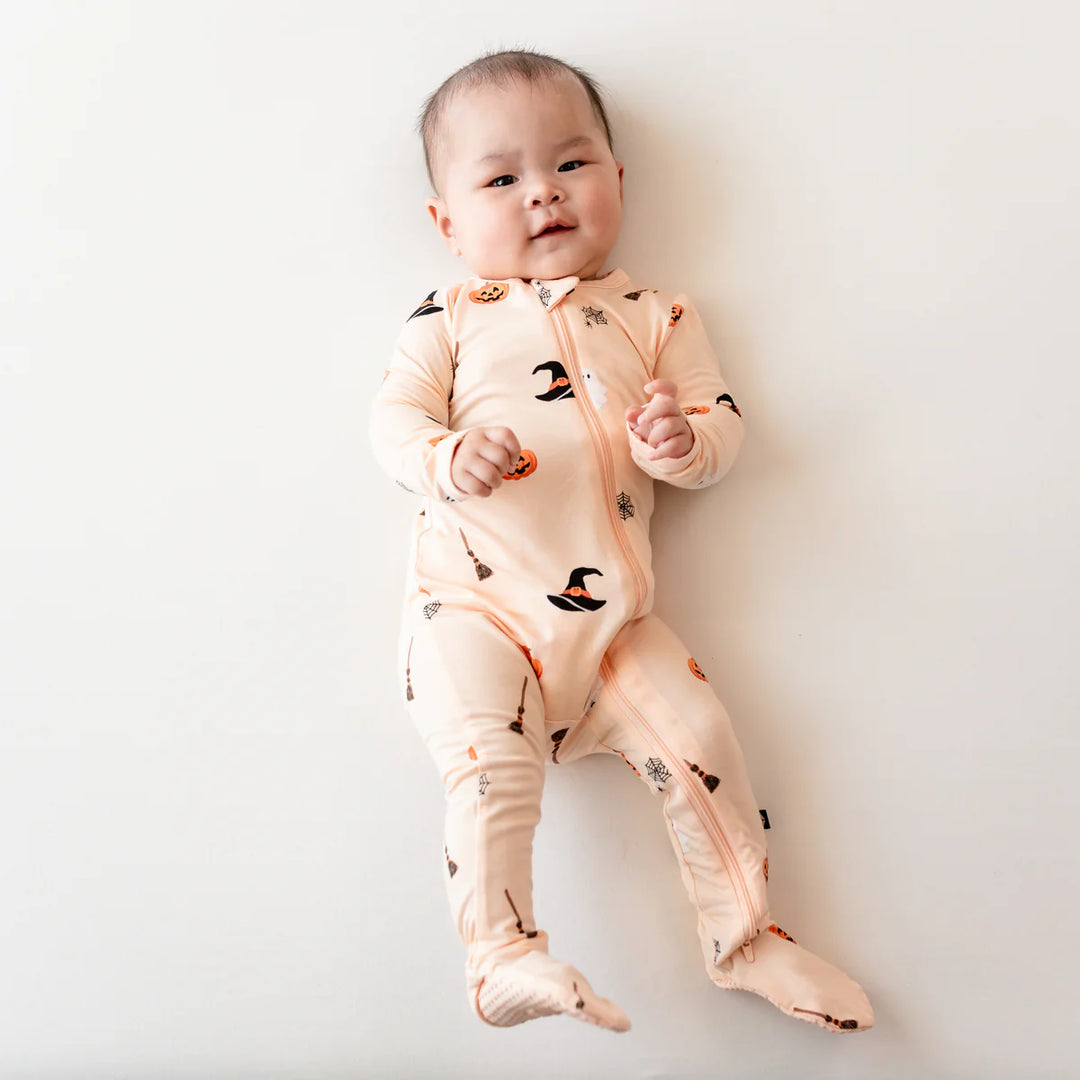 Kyte Baby Zippered Footie (Bewitched)