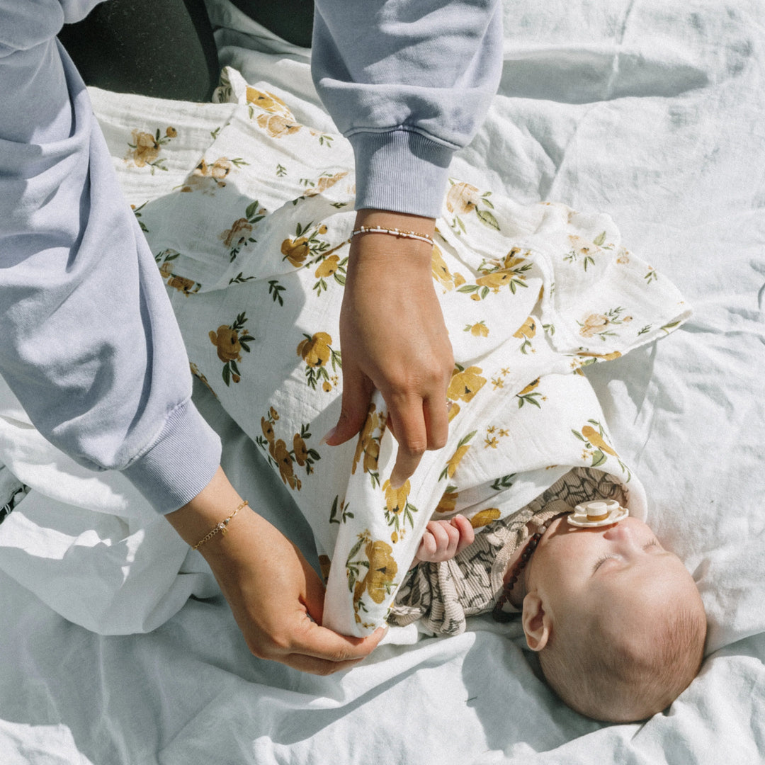 Little Unicorn Organic Cotton Muslin Swaddle Blanket (Yellow Roses)
