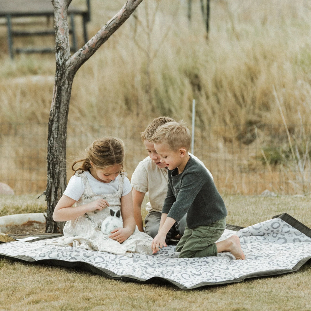 Little Unicorn Outdoor Blanket 5&