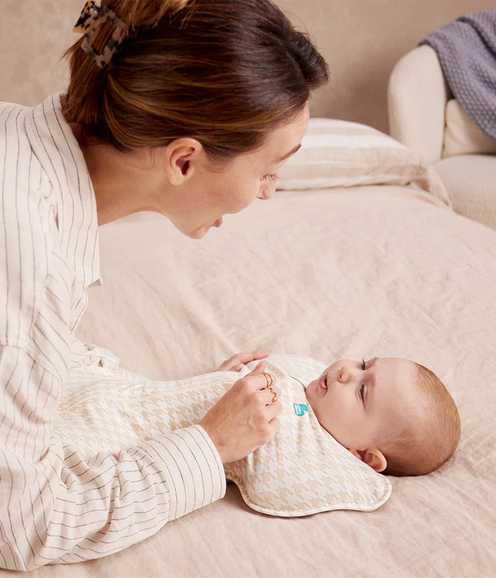 Love To Dream Swaddle Up Original 1 TOG (Tan Houndstooth)