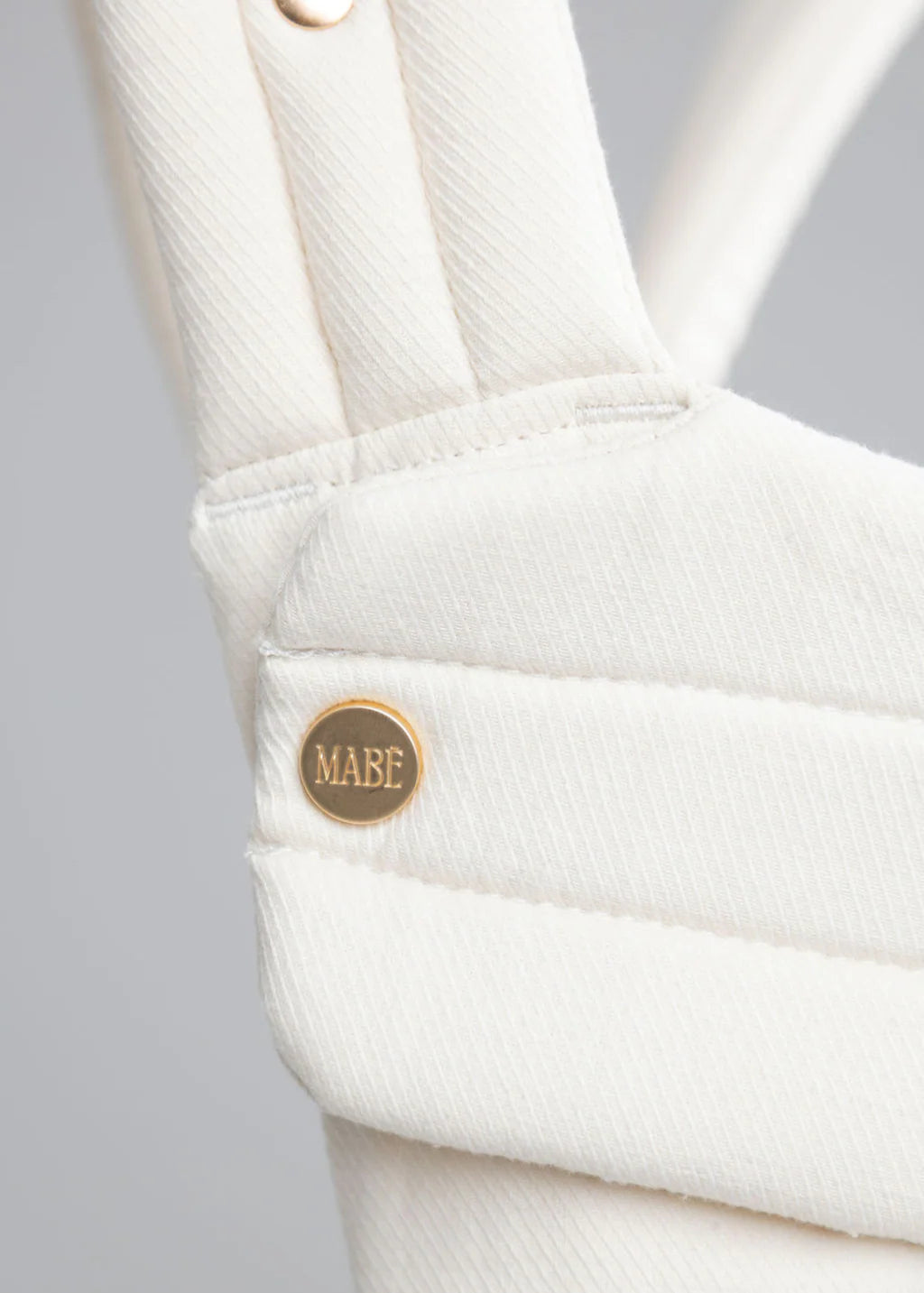 Mabé Monarch Carrier (Natural Ivory)