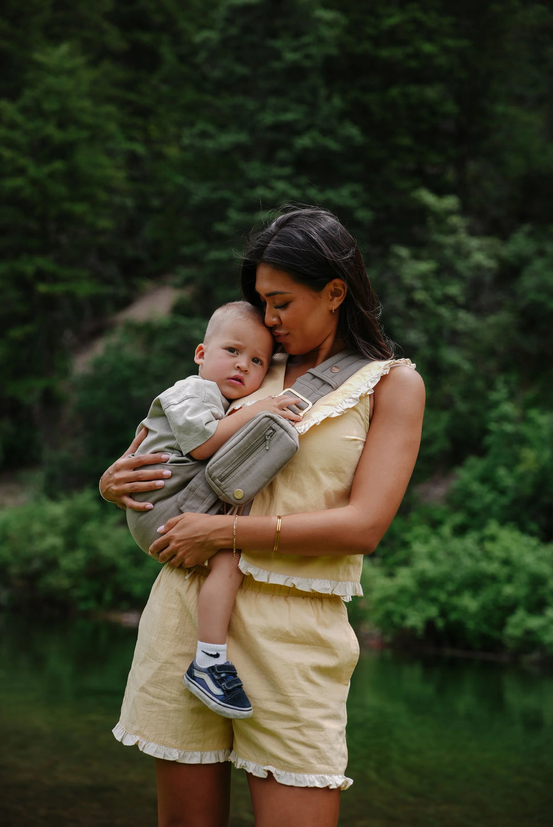 Mabé Monarch Toddler Sling (Stone Sage)