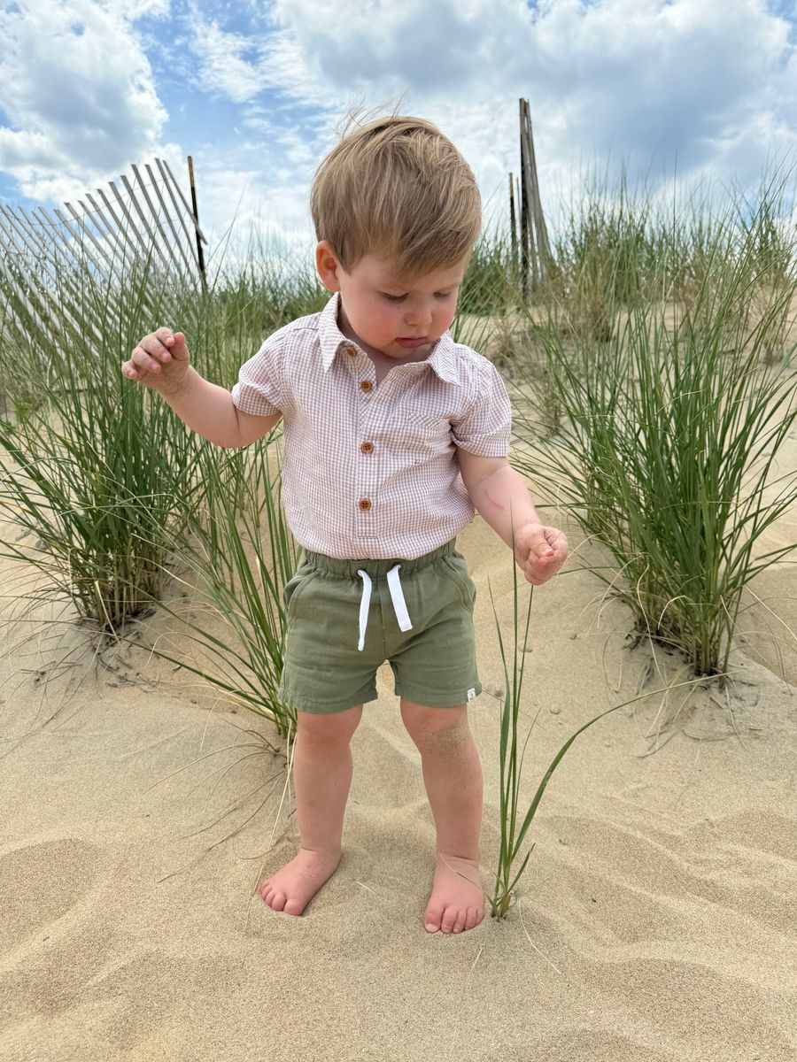 Me &amp; Henry Hugo Twill Shorts (Khaki)