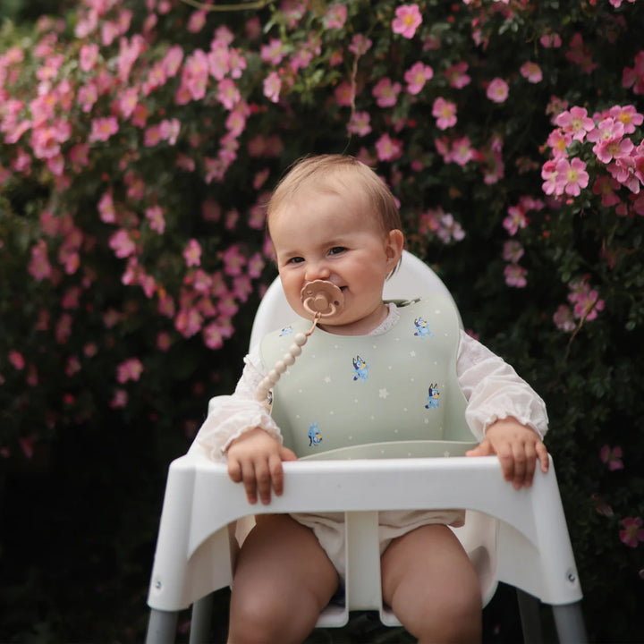 Mushie Bluey Silicone Baby Bib (Sage)