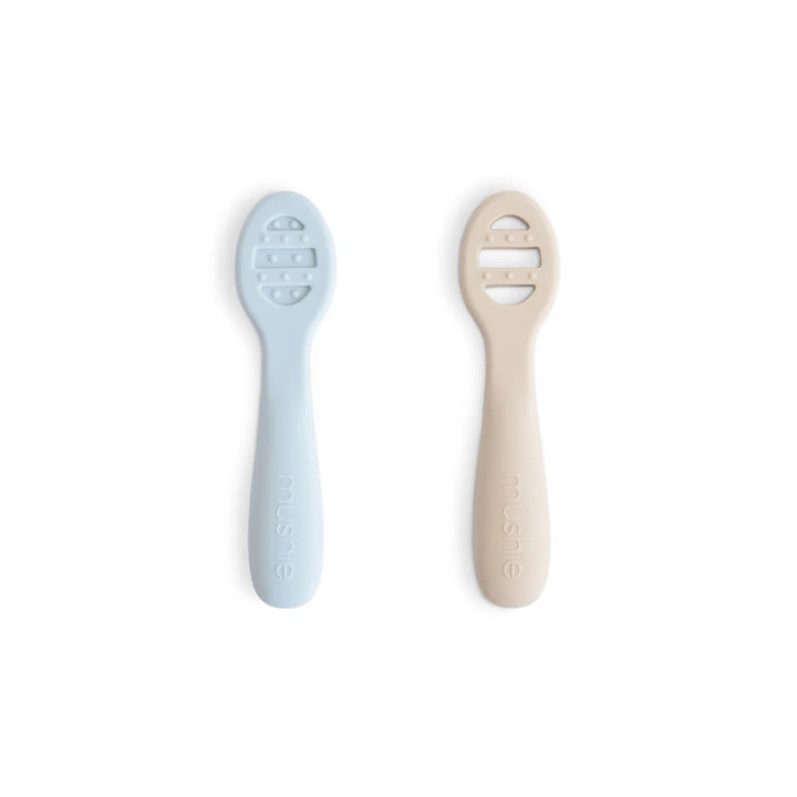 Mushie First Feeding Baby Spoons 2-Pack (Powder Blue/Shifting Sand)