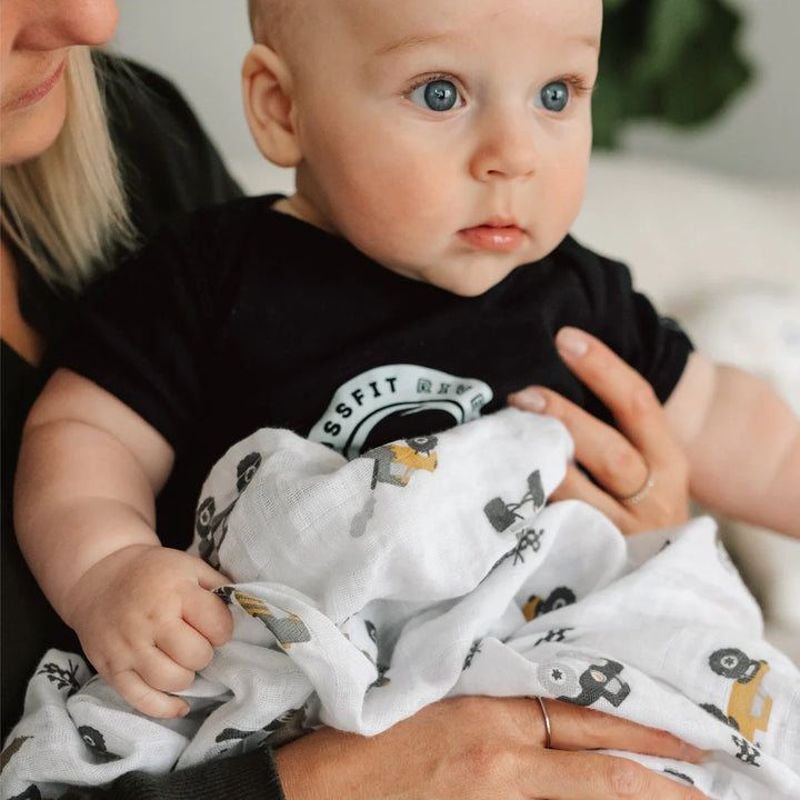 Perlimpinpin Cotton Muslin Single Swaddle (Monster Trucks)