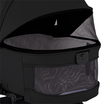 Silver Cross Nia Pod (Onyx)
