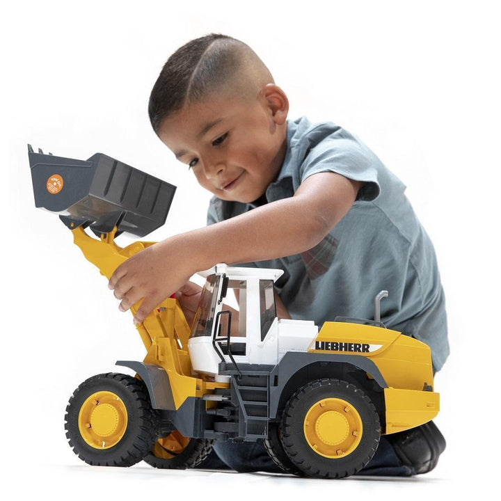 Bruder Liebherr Articulated Road Loader L574-Toys & Learning-Bruder-008052-babyandme.ca