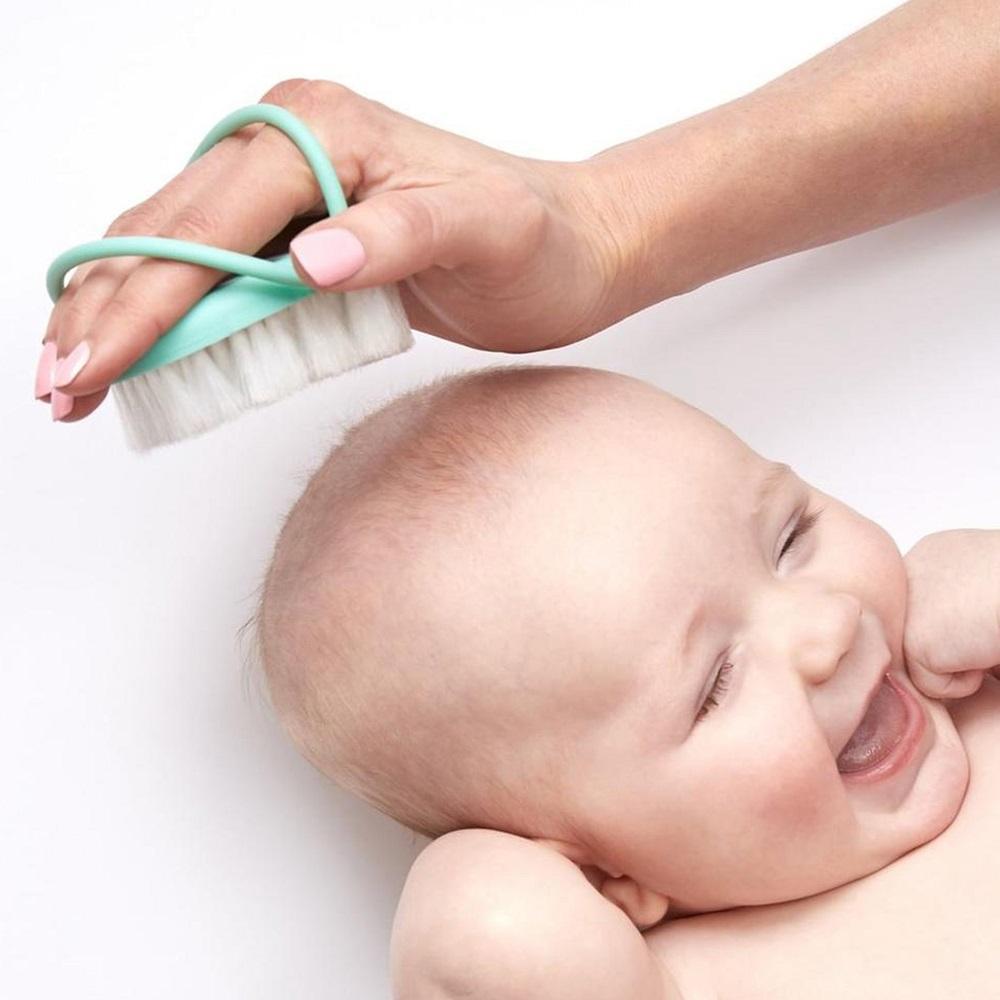 Fridababy Head-Hugging Hairbrush Styling Comb Set