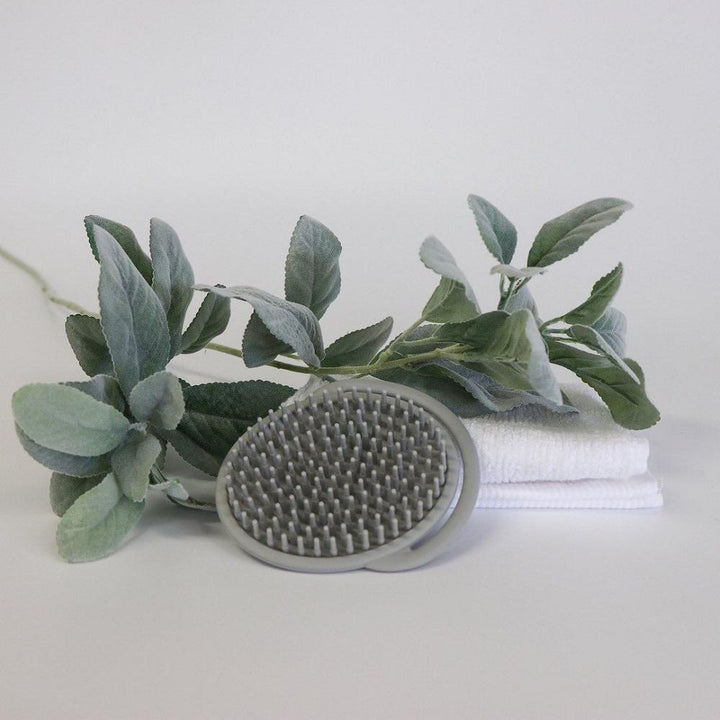 Haakaa Silicone Shampoo Brush (Grey)-Bath-Haakaa-030151 GY-babyandme.ca