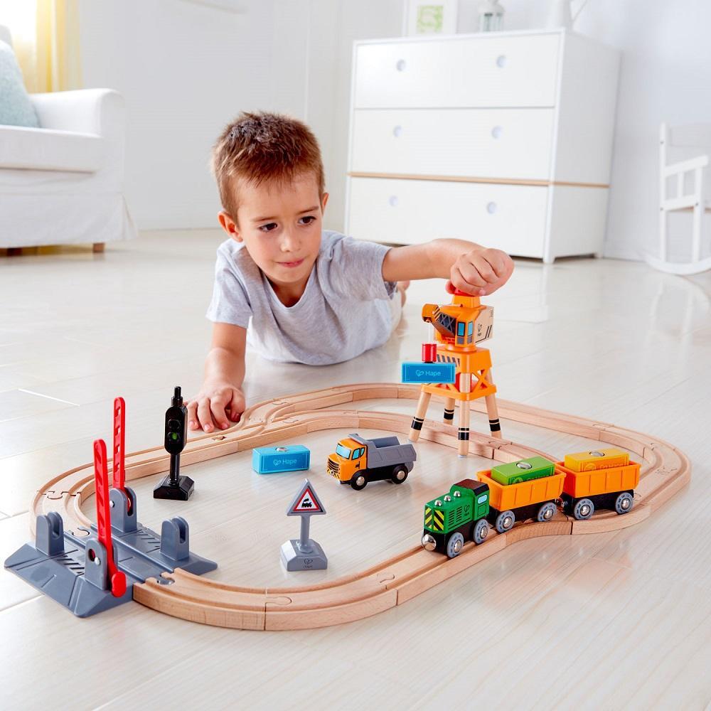 Hape Crossing & Crane Set-Toys & Learning-Hape-025336-babyandme.ca