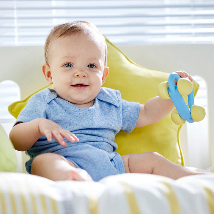 Hape Rattle & Roll Toy Car-Toys & Learning-Hape-031881-babyandme.ca