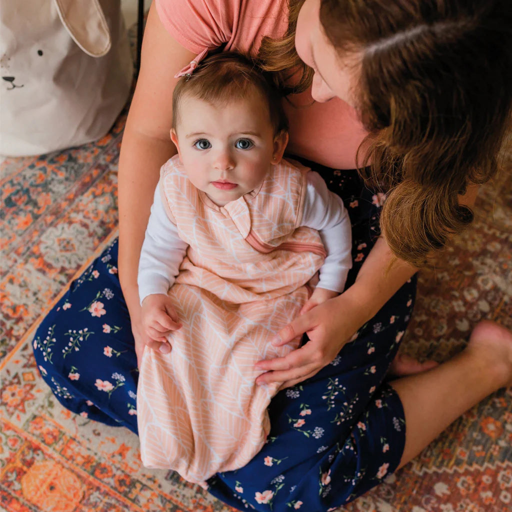 Perlimpinpin Cotton Muslin Sleep Bag 1.5 TOG (Pink Leaves)-Nursery-Perlimpinpin--babyandme.ca