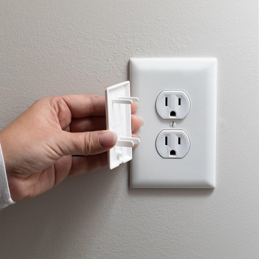 Qdos StayPut Double Outlet Plugs 6-Pack (White)-Health-Qdos-023681-babyandme.ca